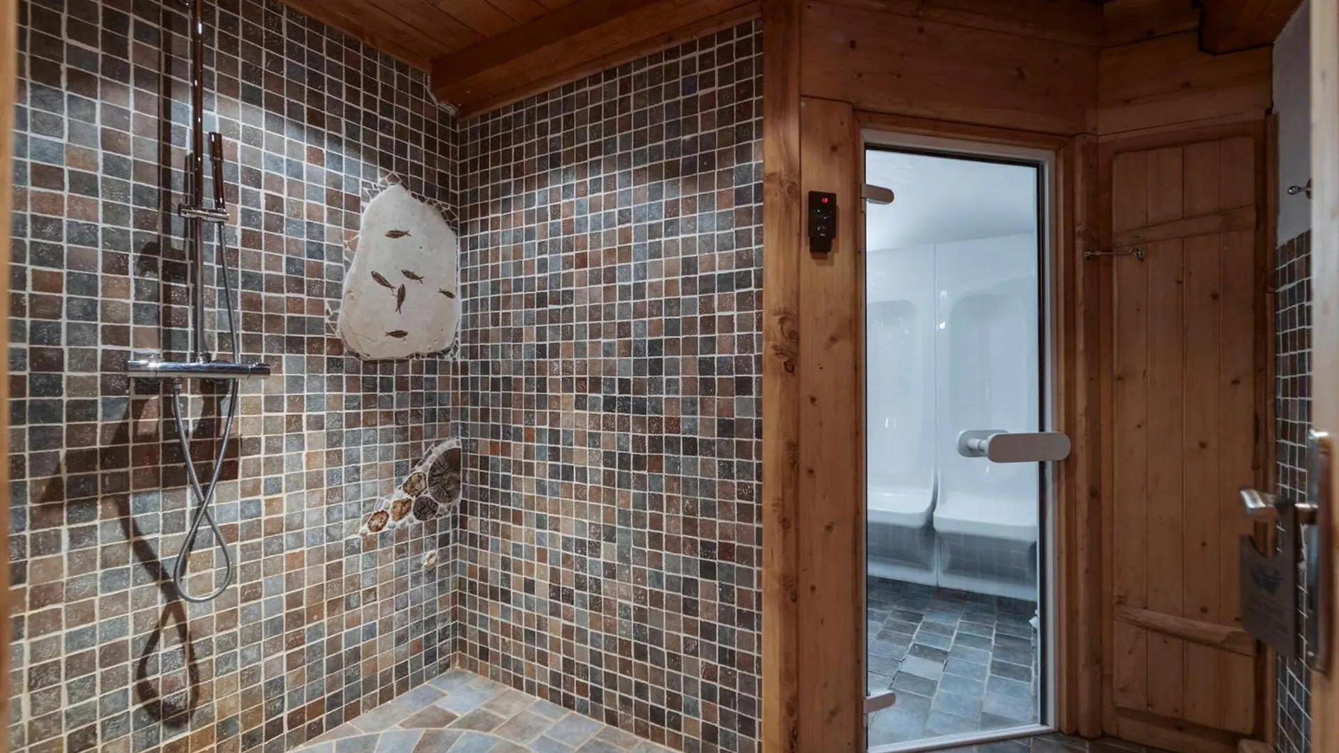Chalet A La Rosiere - 14 Pers, 195M², Jacuzzi, Hammam, Ski Room, Balcon Et Terrasse Orientes Sud - Fr-1-690-25 Montvalezan
