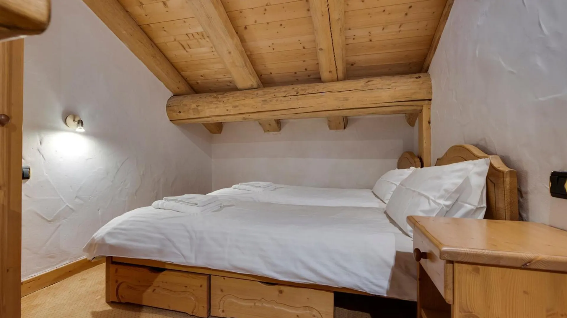 Chalet A La Rosiere - 14 Pers, 195M², Jacuzzi, Hammam, Ski Room, Balcon Et Terrasse Orientes Sud - Fr-1-690-25 Montvalezan